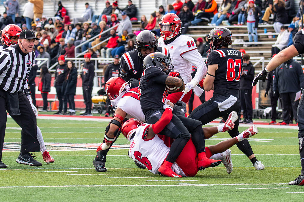 Miami's Jacquez Warren makes a tackle